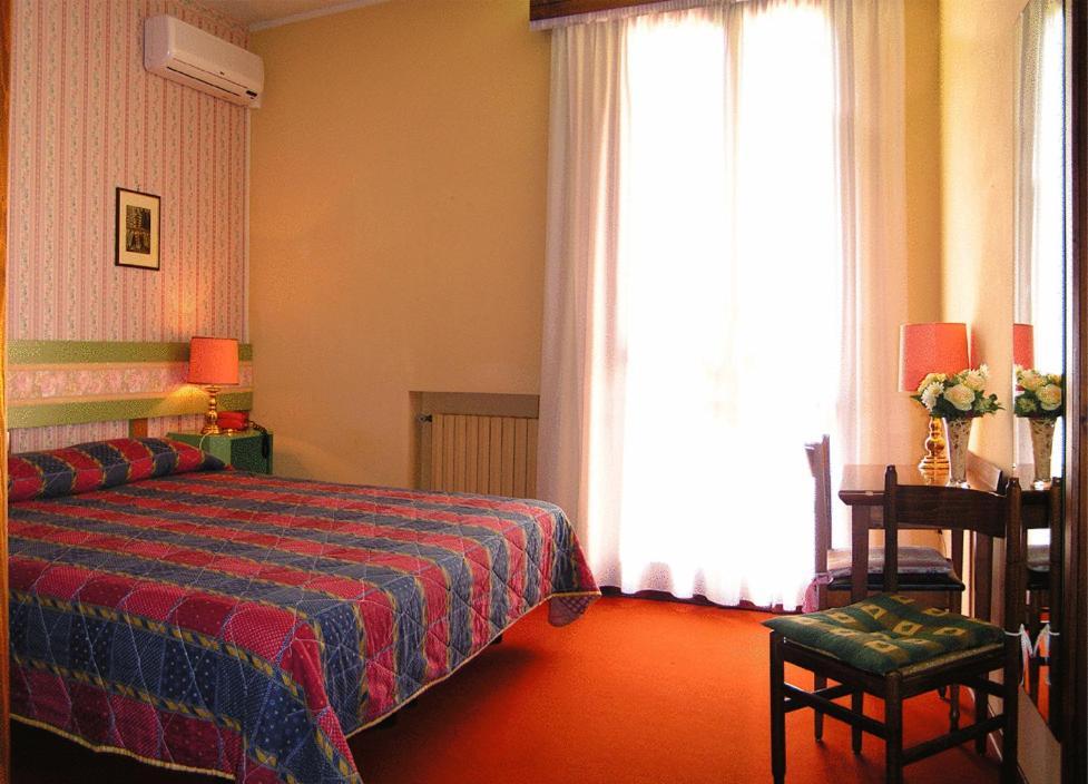 Großes Doppelzimmer
